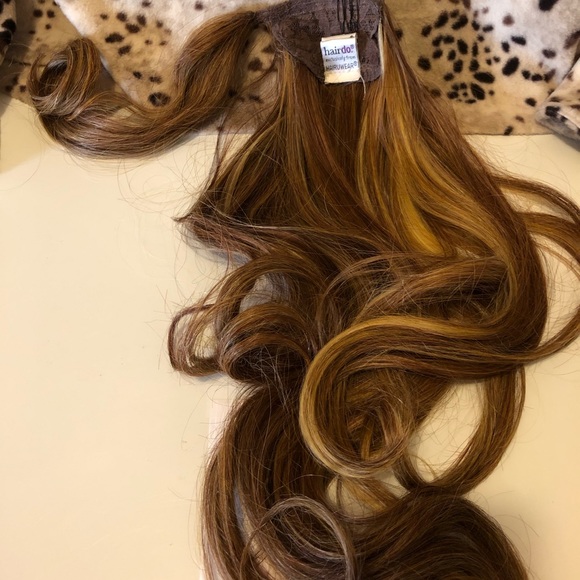NWT Hairdo Long Wave Ponytail main image 14
